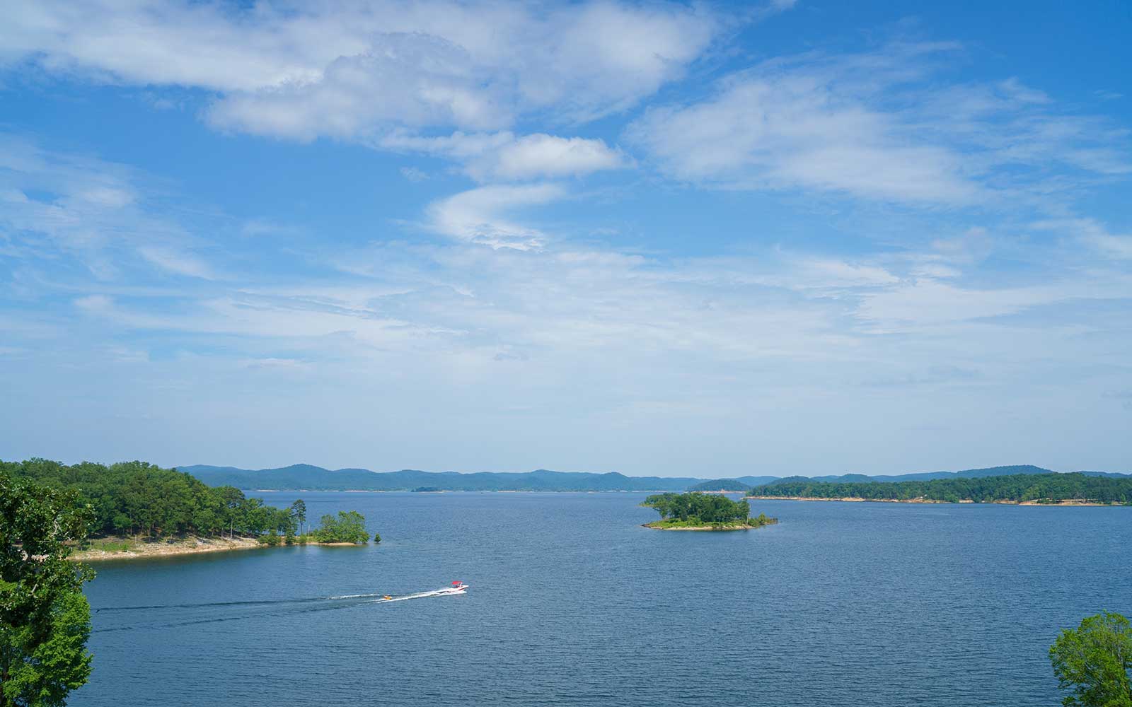 A summer day on Broken Bow Lake