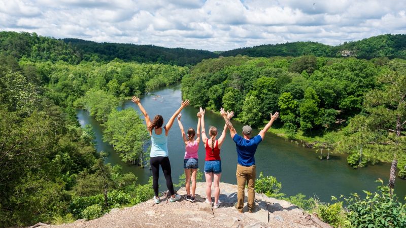 MCT_0524_Social_Hiking_CedarBluff_117