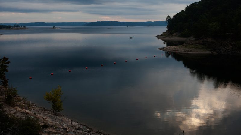 Broken Bow Lake