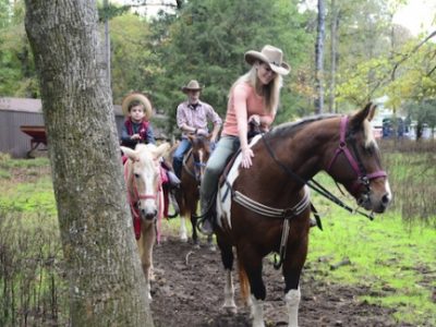 Go horseback riding on the trails in Beavers Bend at Beavers Bend Depot & Stables.