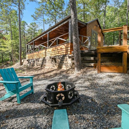 cabin-firepit-woodland-retreat-1